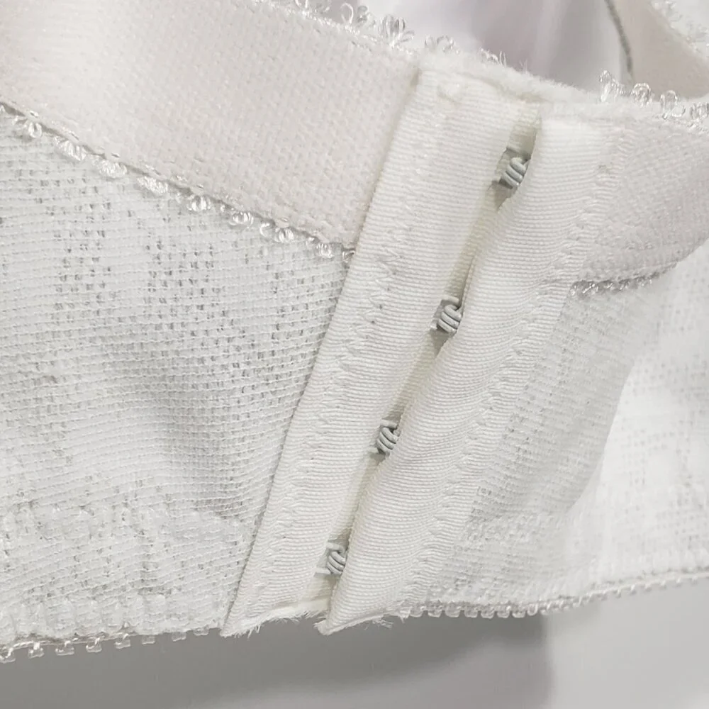 NWOT Playtex 18 Hour White Full Coverage Wireless Bra 46DD Floral …